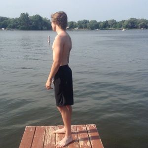 Meet your Posher, Devin